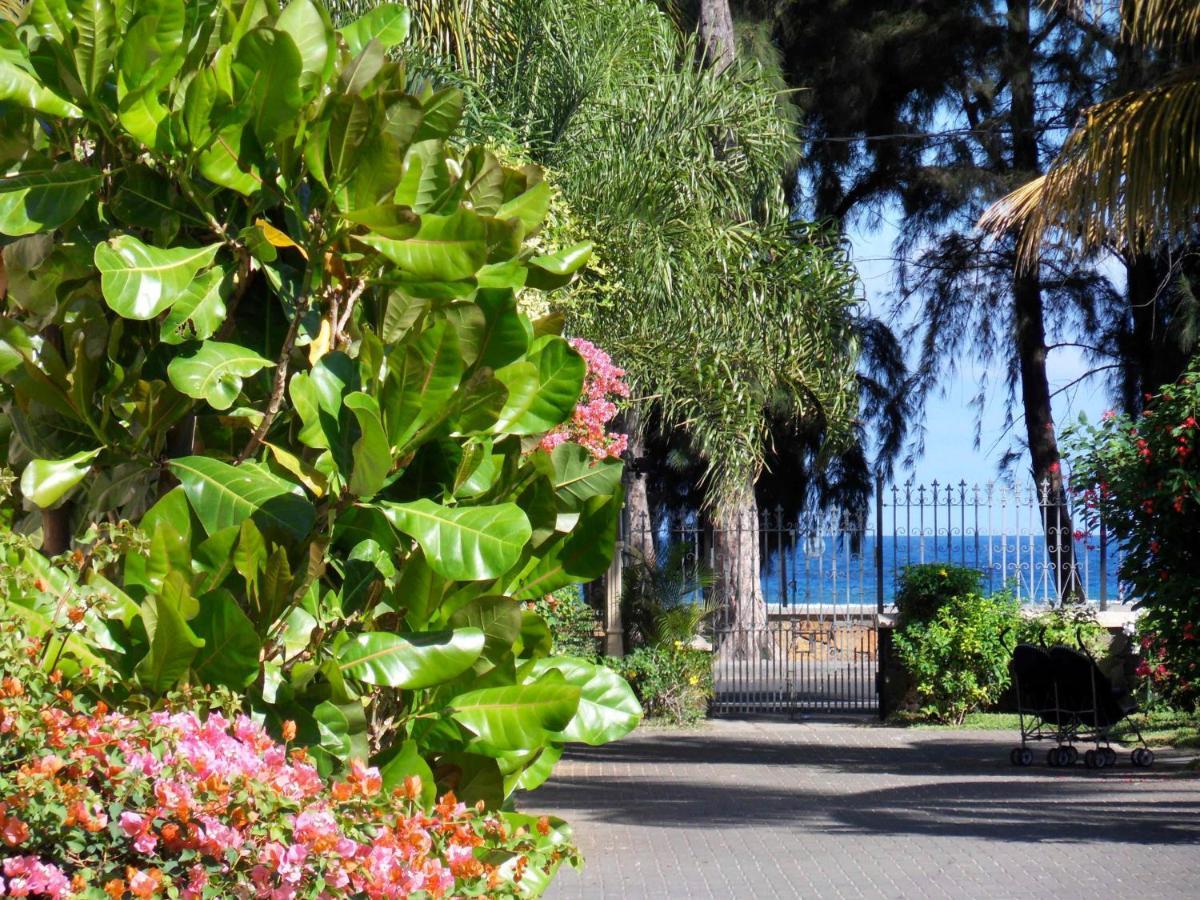 Flic-en-Flacq Beachfront Villa In A Beautiful And Secured Complex מראה חיצוני תמונה